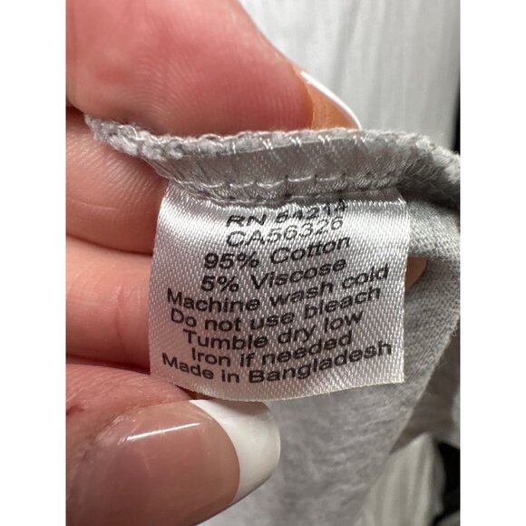 Bacardi Adult TShirt Sz XL Gray Short-Slv Crew Neck Logo Spell-Out Bat Casual - Picture 4 of 9